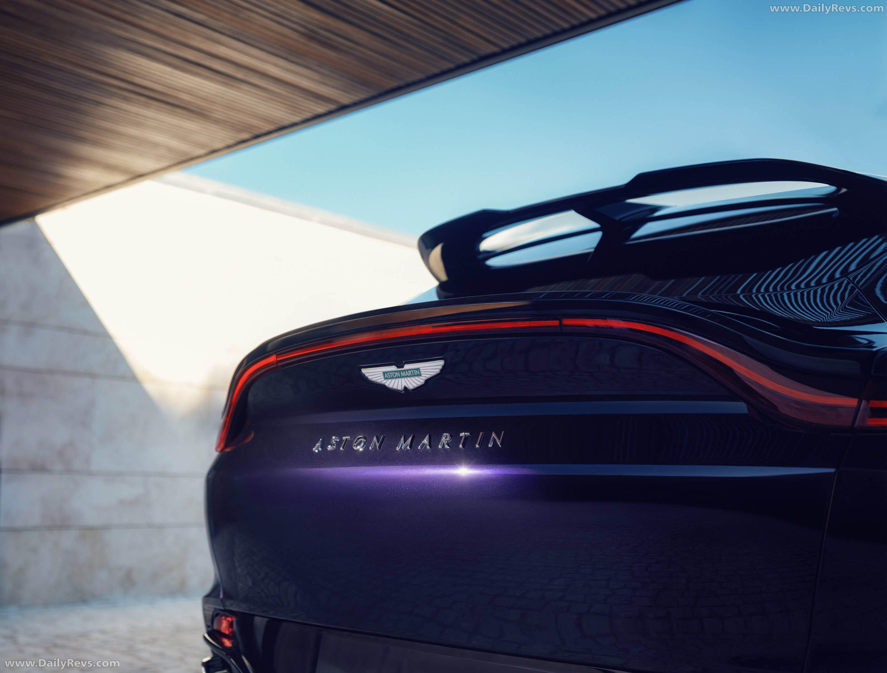 2027 Aston Martin DBX GT Exterior
